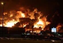 القوات المسلحة اليمنية تعلن استهداف مطار الملك خالد في الرياض وتحشيدات سعودية بـ4 صواريخ باليستية