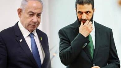 نتنياهو يلمّح إلى تهديد "الشرع" هاتفيا: قصفنا وزارة الدفاع ومجمع القصر الرئاسي في دمشق
