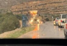 الاحتلال ينصب حاجزاً غرب قرية المغير وينكل بالمواطنين