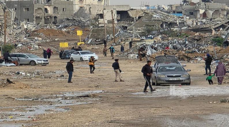 احتراق خيام نازحين قرب الخط الأصفر بخان يونس يثير مخاوف من نزوح جديد نحو المواصي