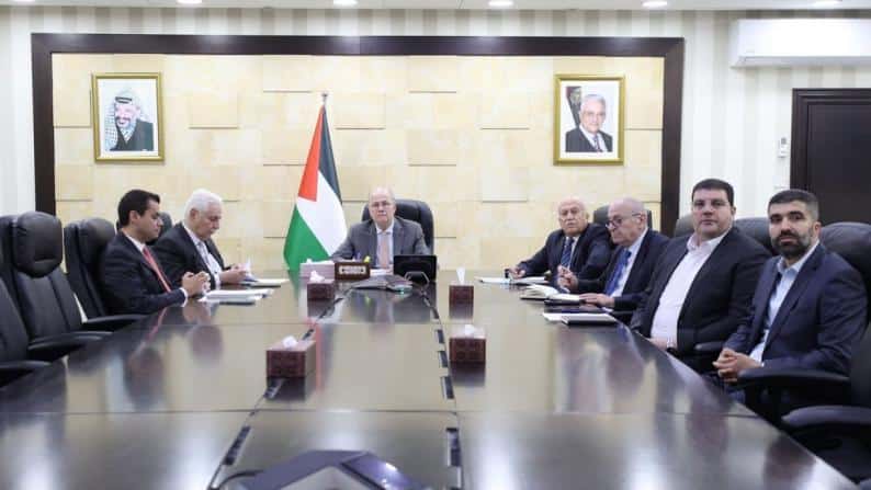رئيس الوزراء محمد مصطفى يدعو إلى توظيف خبرات فلسطينيي الشتات لدعم الاقتصاد الوطني