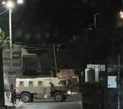 شبان يتصدون لهجمات المستوطنين في المغير وسط اقتحام قوات الاحتلال للبلدة