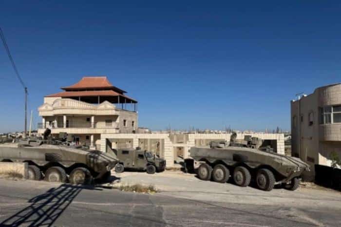 قوات الاحتلال تحول عددا من منازل المواطنين في الخليل لثكنات عسكرية