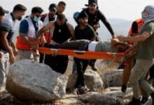 إصابة 3 مواطنين بينهم مسنان جراء اعتداء قوات الاحتلال عليهم في الخليل