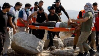 إصابة 3 مواطنين بينهم مسنان جراء اعتداء قوات الاحتلال عليهم في الخليل